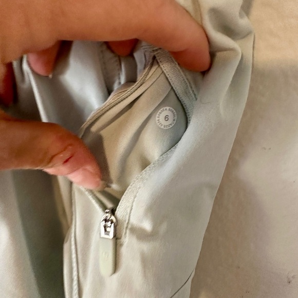 Lululemon Tracker Short V *4"
Island Mist size 6 run gym workout $68 lined - Picture 5 of 9